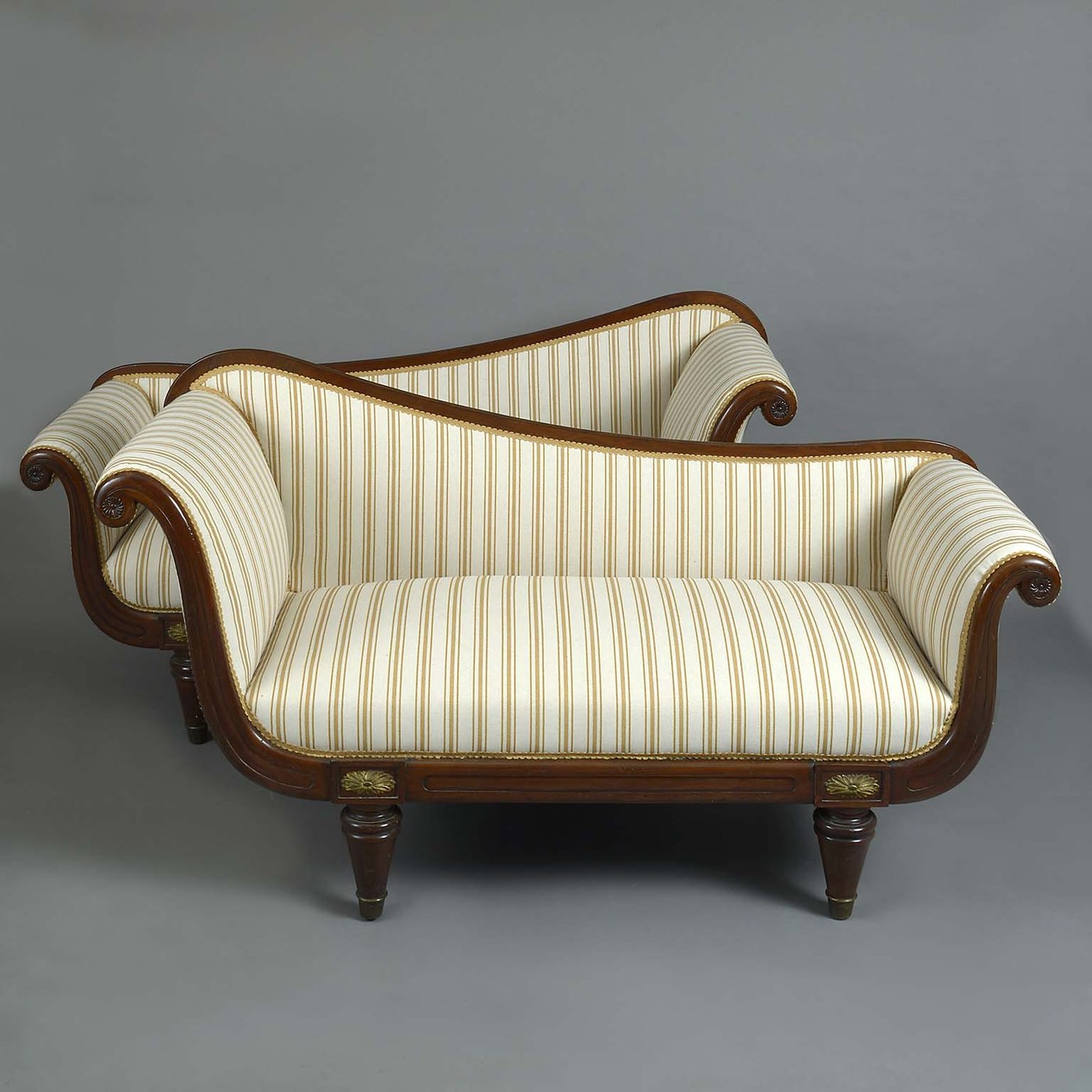 Regency mahogany chaise longue